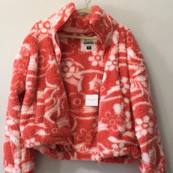 NWT Floral red and white jacket, American Eagle - Picture 2 of 5